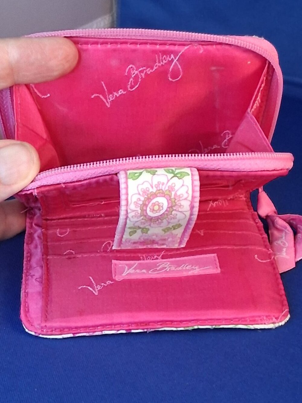 Vera Bradley Pink & Green Floral Quilted Zip-Around Wallet ID Holder Compact - Picture 8 of 10